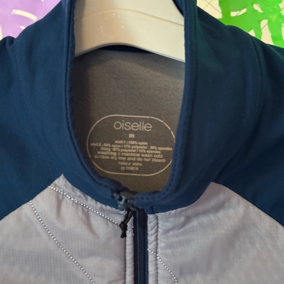 Oiselle Flyout Insulated Running Zip-Up Vest - Picture 6 of 9